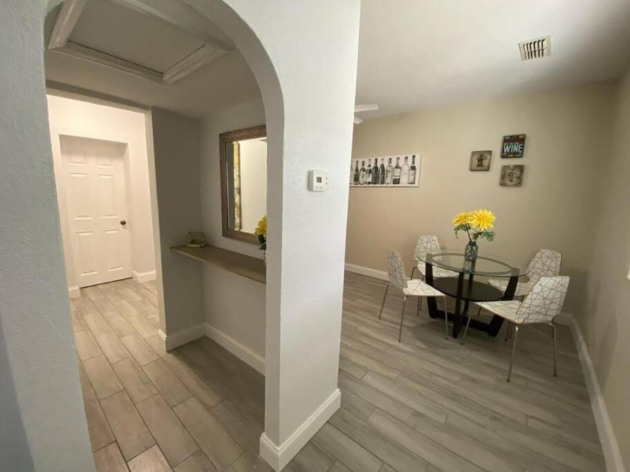 Beautiful Apartment In Tampa-A المظهر الخارجي الصورة